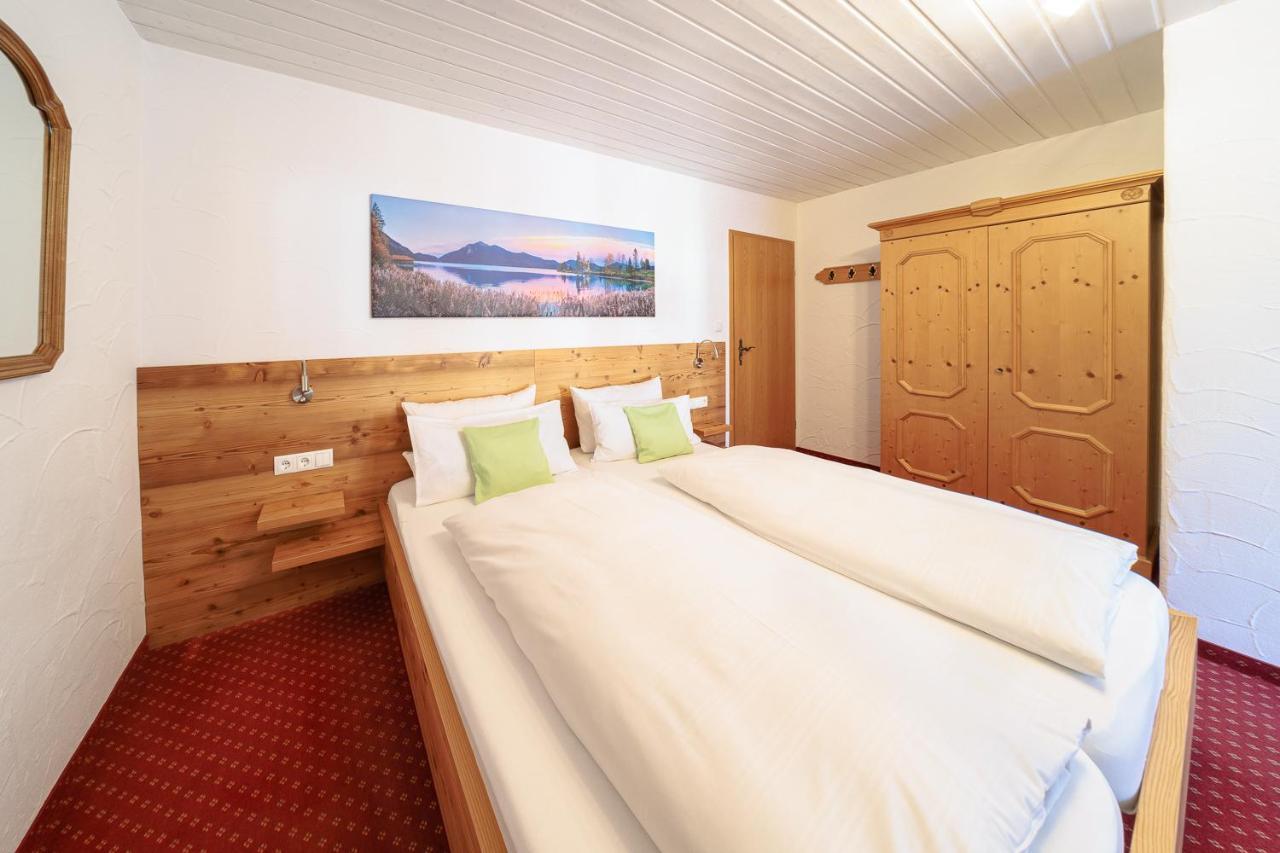 Frühstückspension Gästehaus Zum weissen Rössl Wallgau Exterior foto