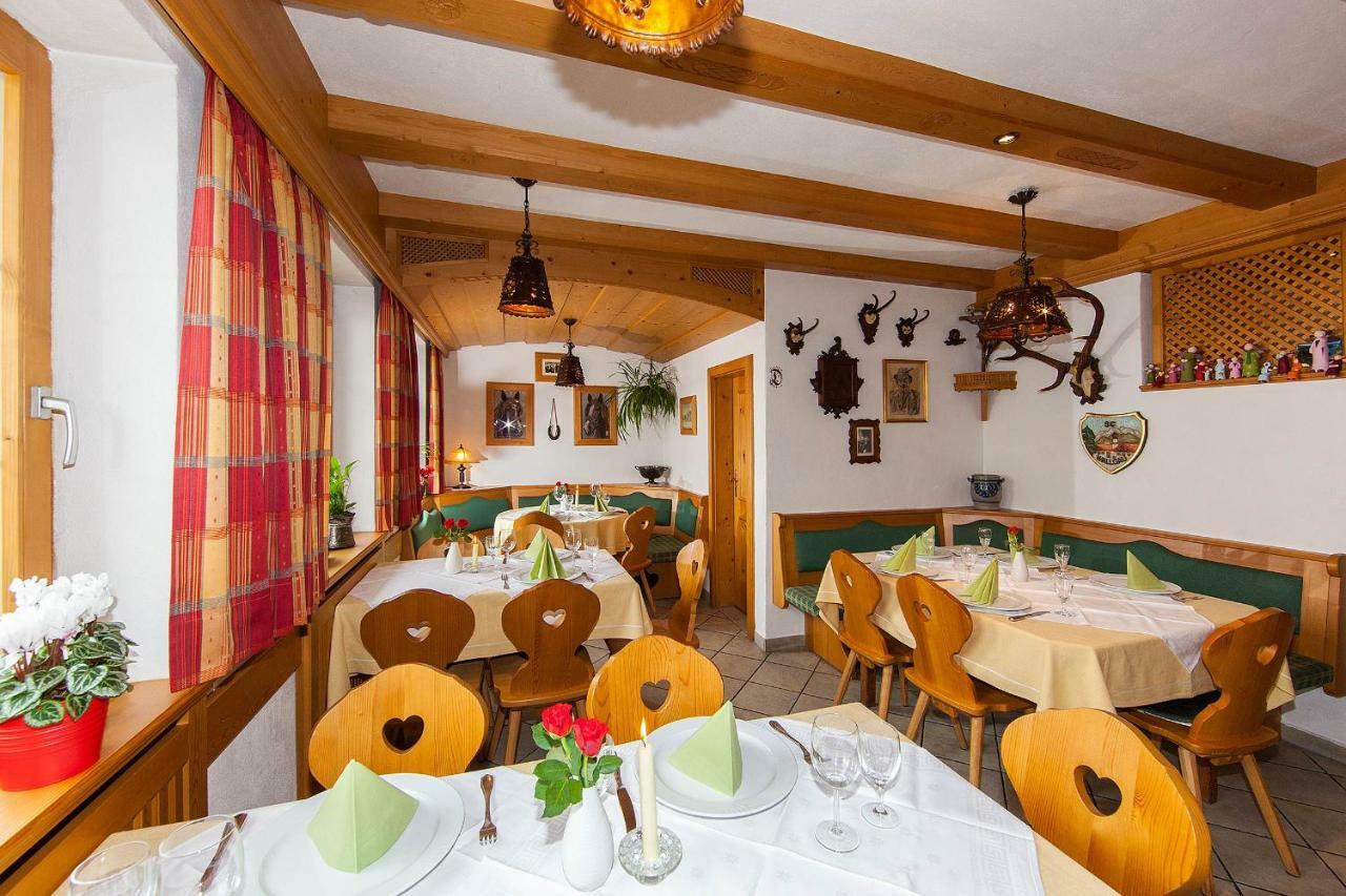 Frühstückspension Gästehaus Zum weissen Rössl Wallgau Exterior foto